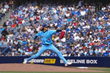 Toronto Blue Jays pitcher Kevin Gausman (34) pitches to St. Louis Cardinals during the fourth inning at Rogers Centre.